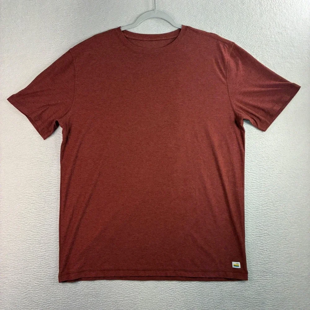 Vuori Strato Tech T Shirt Men XL Red Tee Performance Short Sleeve Stretch V126 - Picture 1 of 7